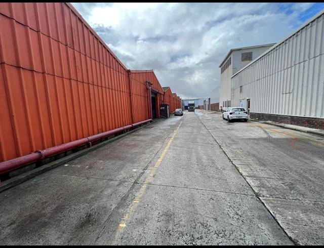 2,805M² WAREHOUSE TO LET IN BELLVILLE SOUTH